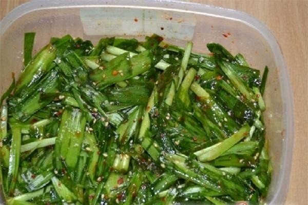 Какой зеленый лук добавляют в тайские блюда